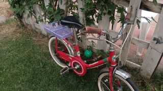 Bicicleta infantil vintage roja,marca BH 