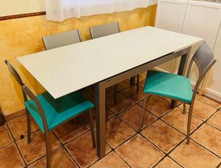 Mesa de cocina Mobliberica 4 sillas Gris y Blanca