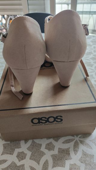 Zapatos tacón beige