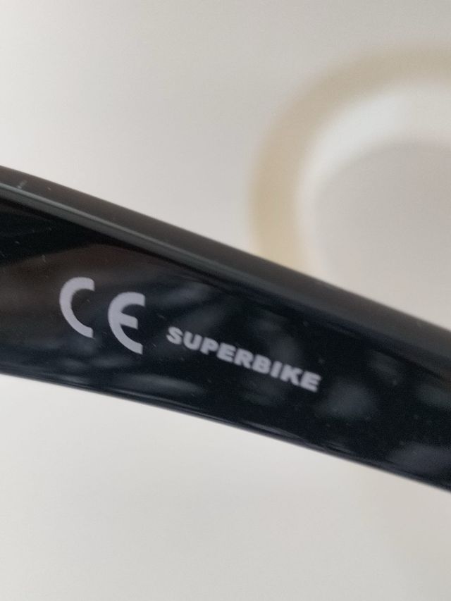 Occhiali da sole neri