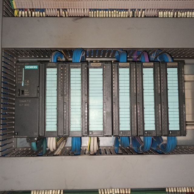 PLC Siemens S7-300 usato