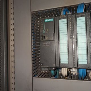 PLC Siemens S7-300 usato