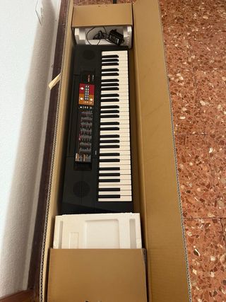 Yamaha PSR-F51 Piano teclado