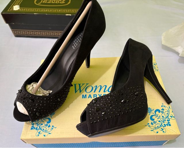 Zapatos tacón aguja negros 39