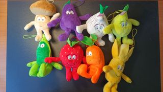 ✅ 8 Peluches de Frutas y Verduras Goodness Gang