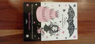  5  libros de Isadora Moon. En un perfecto estado.