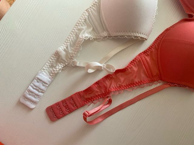 Reggiseno Rosso e Bianco