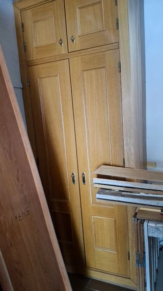 4 puertas madera maciza armario