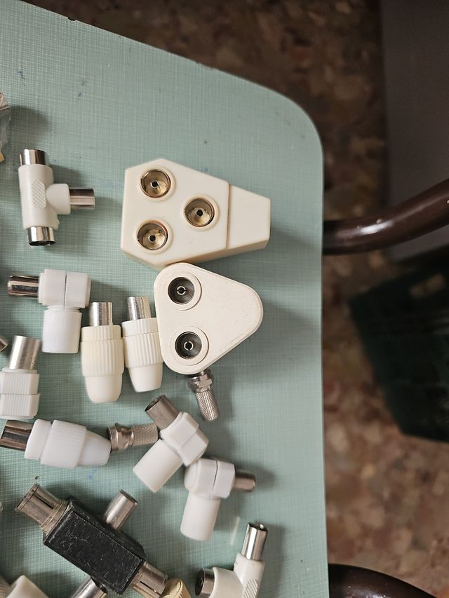 Conectores TV Satélite - Variedad