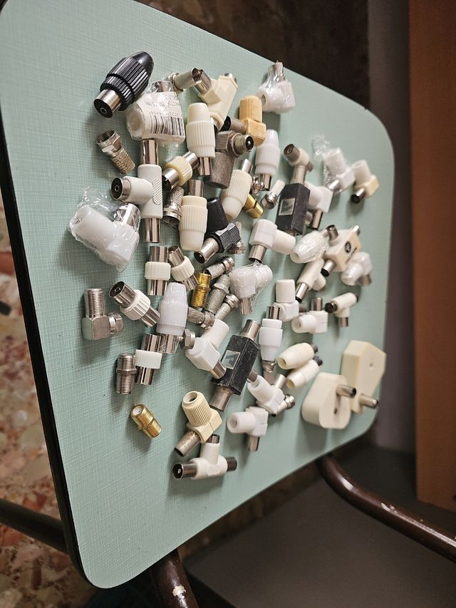 Conectores TV Satélite - Variedad