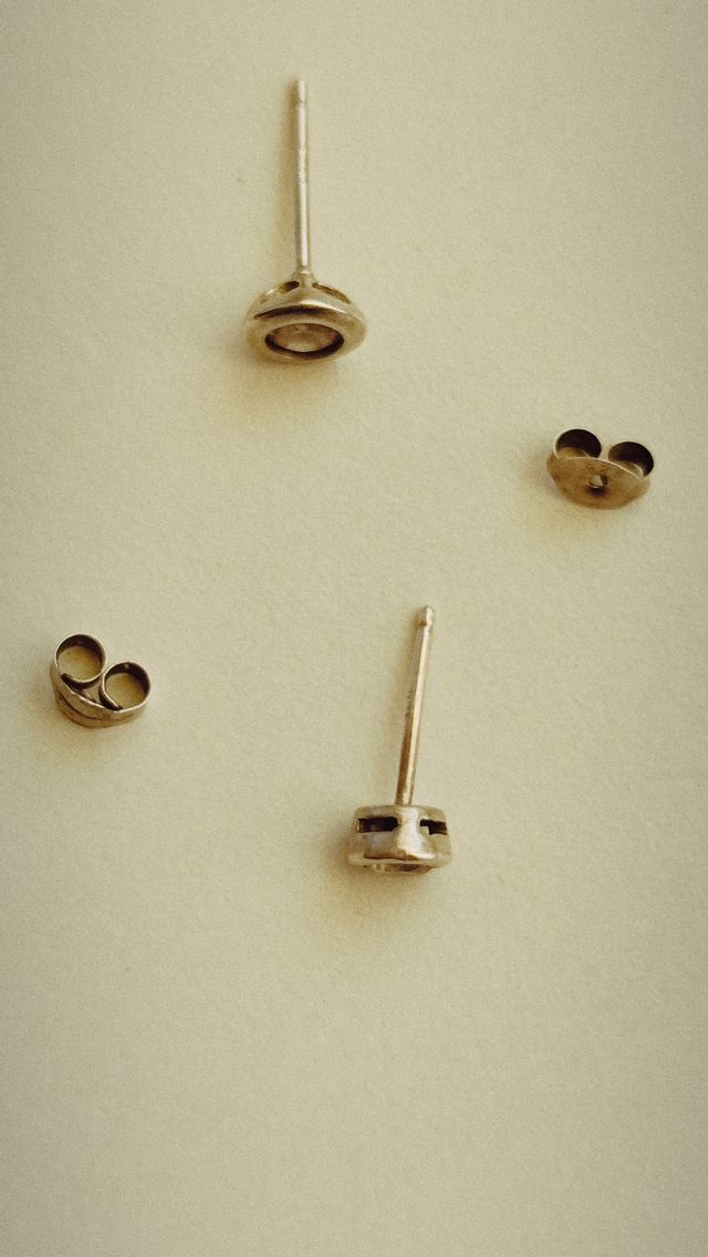 Pendientes Plata - 4 Unidades sumando los cierres.