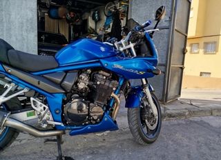 Suzuki Bandit GSF 650S - Azul