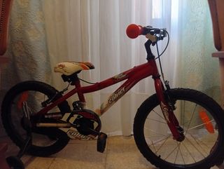 Bicicleta niño Giant roja, sin usar.Nueva.