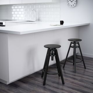 Taburete Ikea Dalfred negro