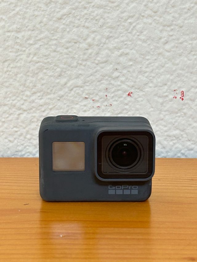 GoPro Hero 5 - Cámara Deportiva