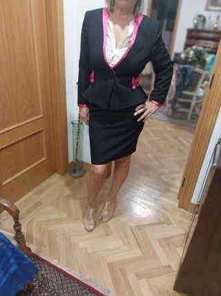Traje chaqueta falda negro-rosa