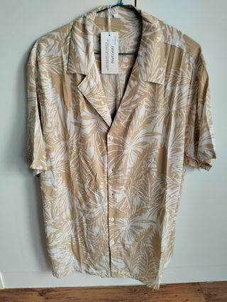 Camisa hawaiana beige