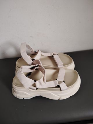Sandalias plataforma beige Skechers/Zara 39-40
