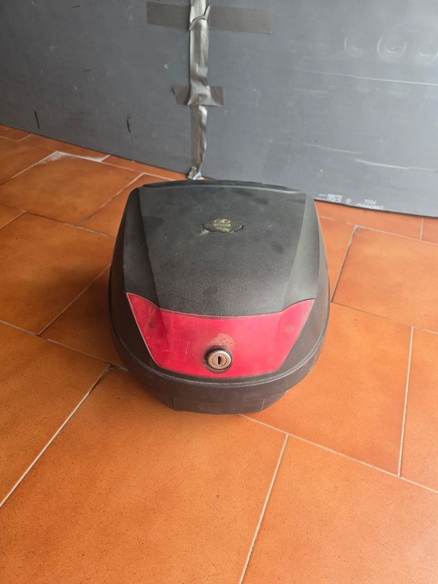 Maleta/male// moto, maletin