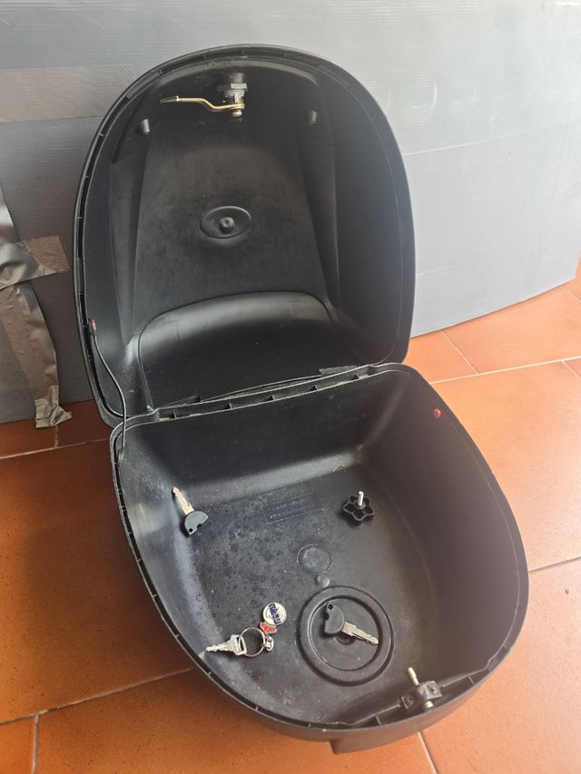 Maleta/male// moto, maletin