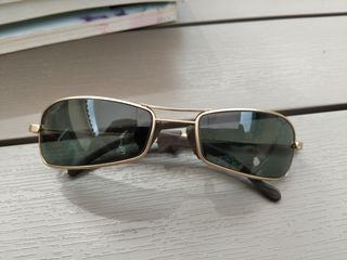 Ray Ban: Gafas doradas