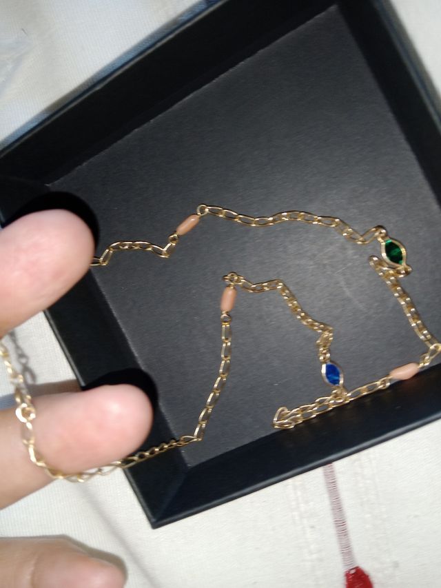 Pulsera orobajo no se pone fea ace años que la ten