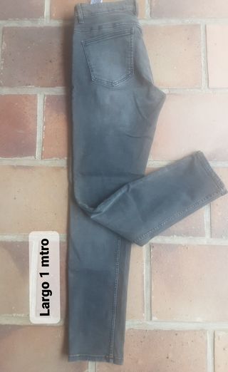 Vaqueros gris oscuro hombre