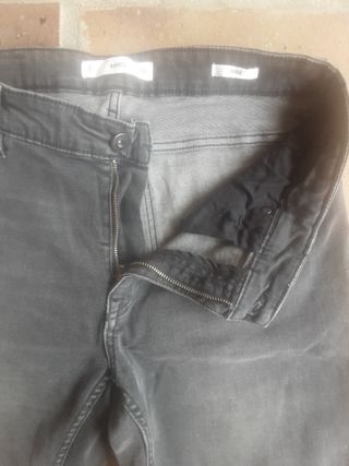 Vaqueros gris oscuro hombre