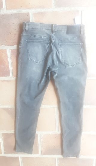 Vaqueros gris oscuro hombre