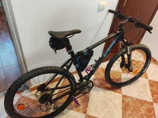 Bicicleta montaña negra