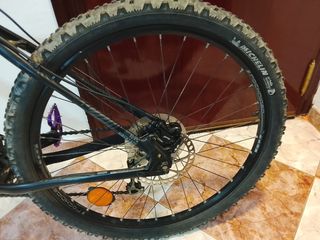 Bicicleta montaña negra