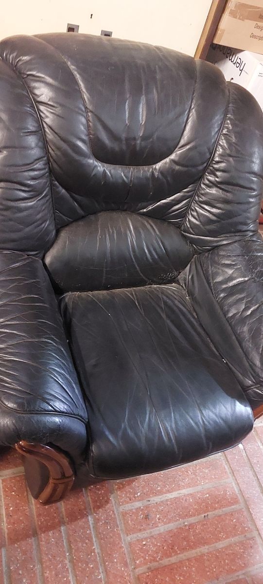 2 sillones piel negra en muy buen estado