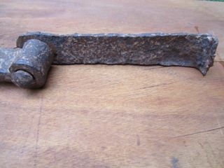 Bisagra antigua de forja - 47cm