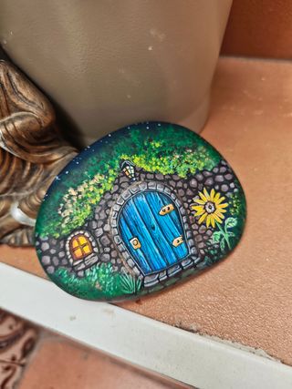 Piedra pintada: Casa duende