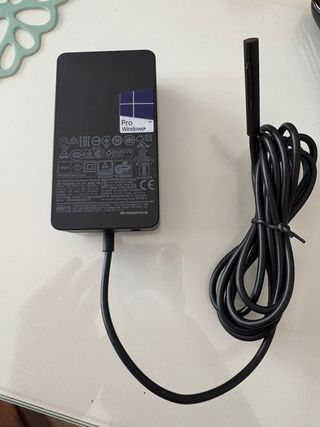 Cargador Surface Pro original