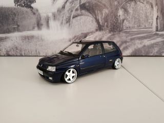 Clio Williams 1/18 modificado