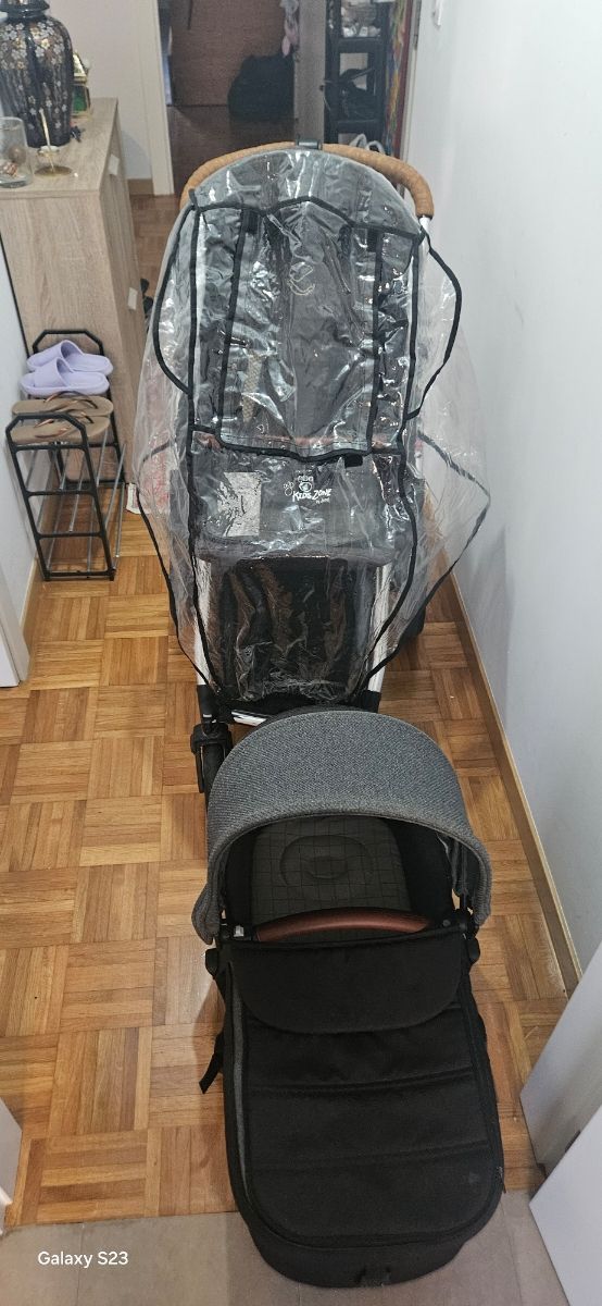 Cochecito bebé ligero Gris