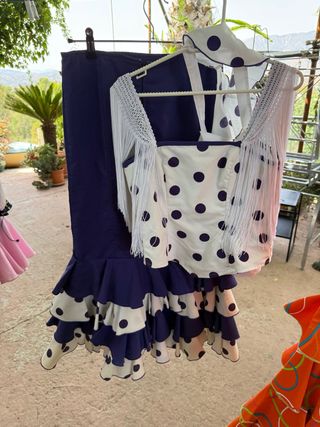 Traje gitana lunares morado y  blanco