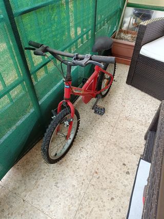 Bicicleta niño Decathlon roja