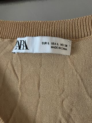 Suéter pico Zara beige