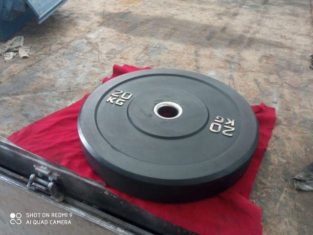 Dischi paraurti olimpici che ho di vari pesi