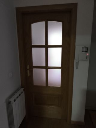 Puerta interior madera maciza