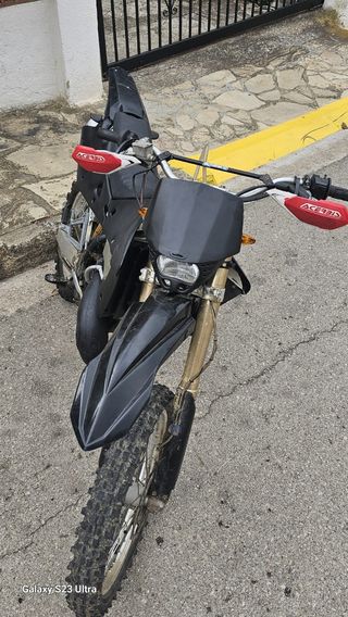 Husqvarna 250cc 2t enduro