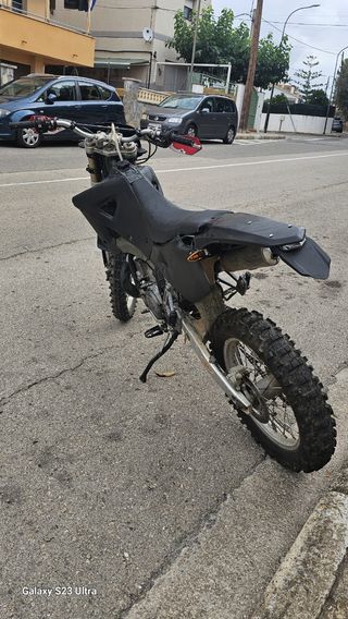 Husqvarna 250cc 2t enduro