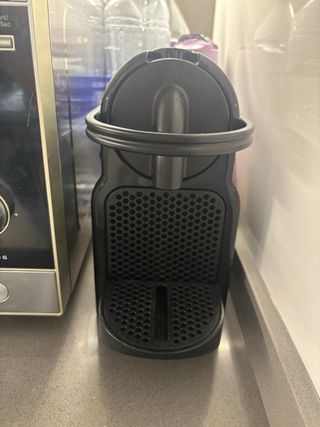 Cafetera Nespresso DeLonghi