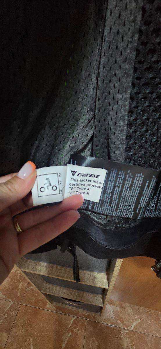 Chaqueta moto Dainese: seminueva