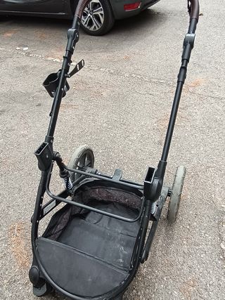 Cochecito bebé gris 30€