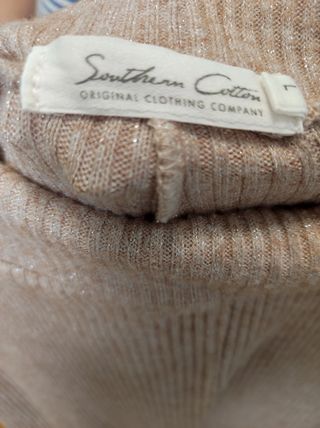 Pantalón acampanado beige