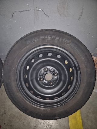 3 Llantas et 45 con Neumáticos Michelin Energy Sav