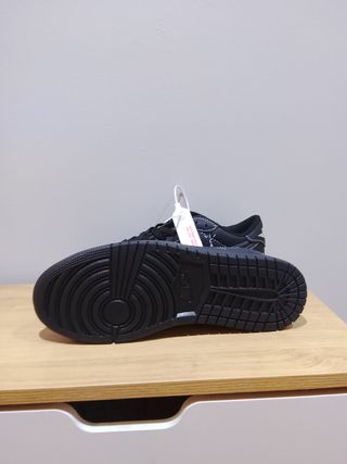 Zapatillas Nike Travis Scott negras